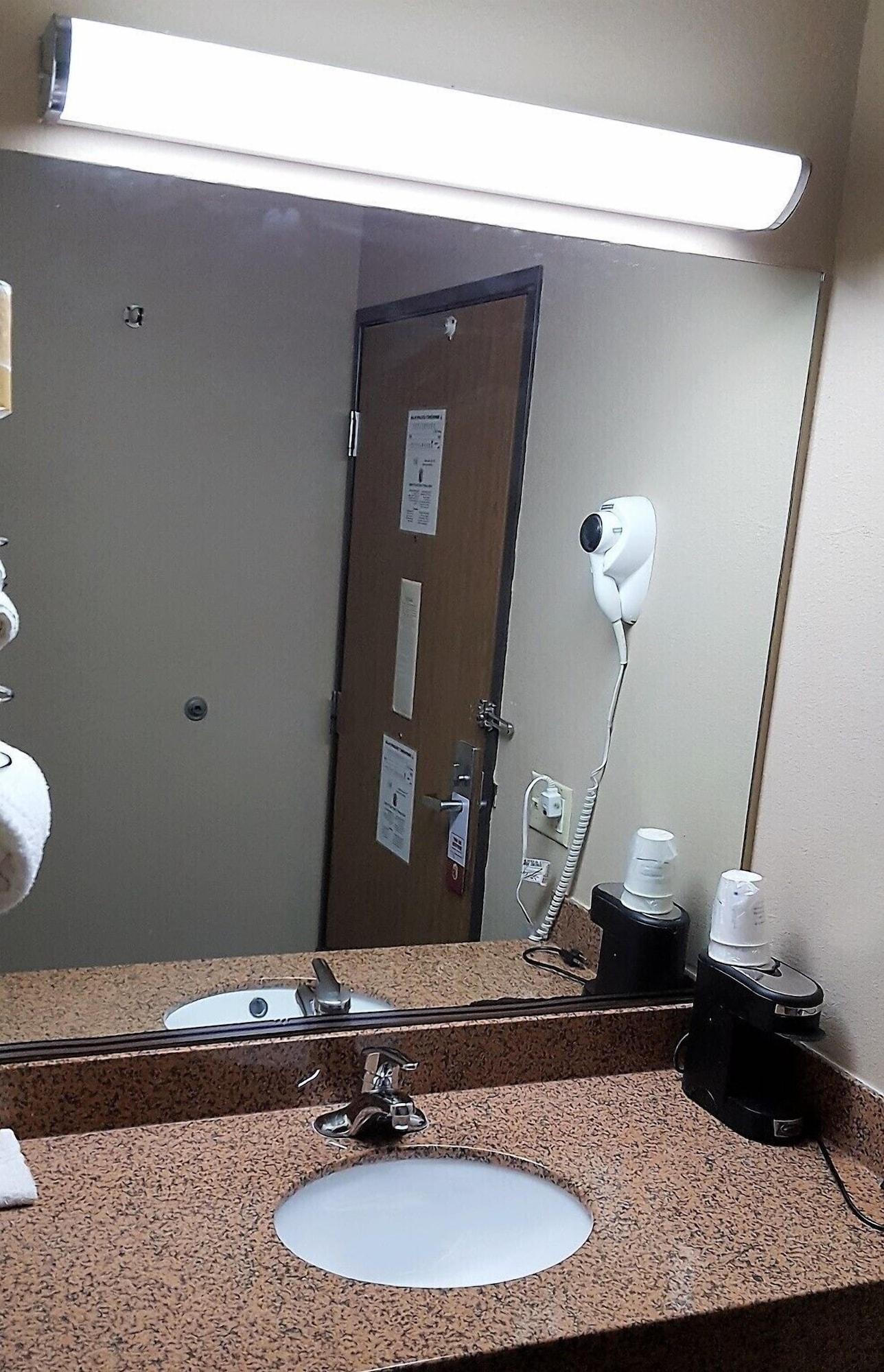 ซูเปอร์ 8 บาย วินด์แฮม โอฟอลลอน มิสซูรี/เซนต์หลุยส์ แอเรีย Hotel ภายนอก รูปภาพ