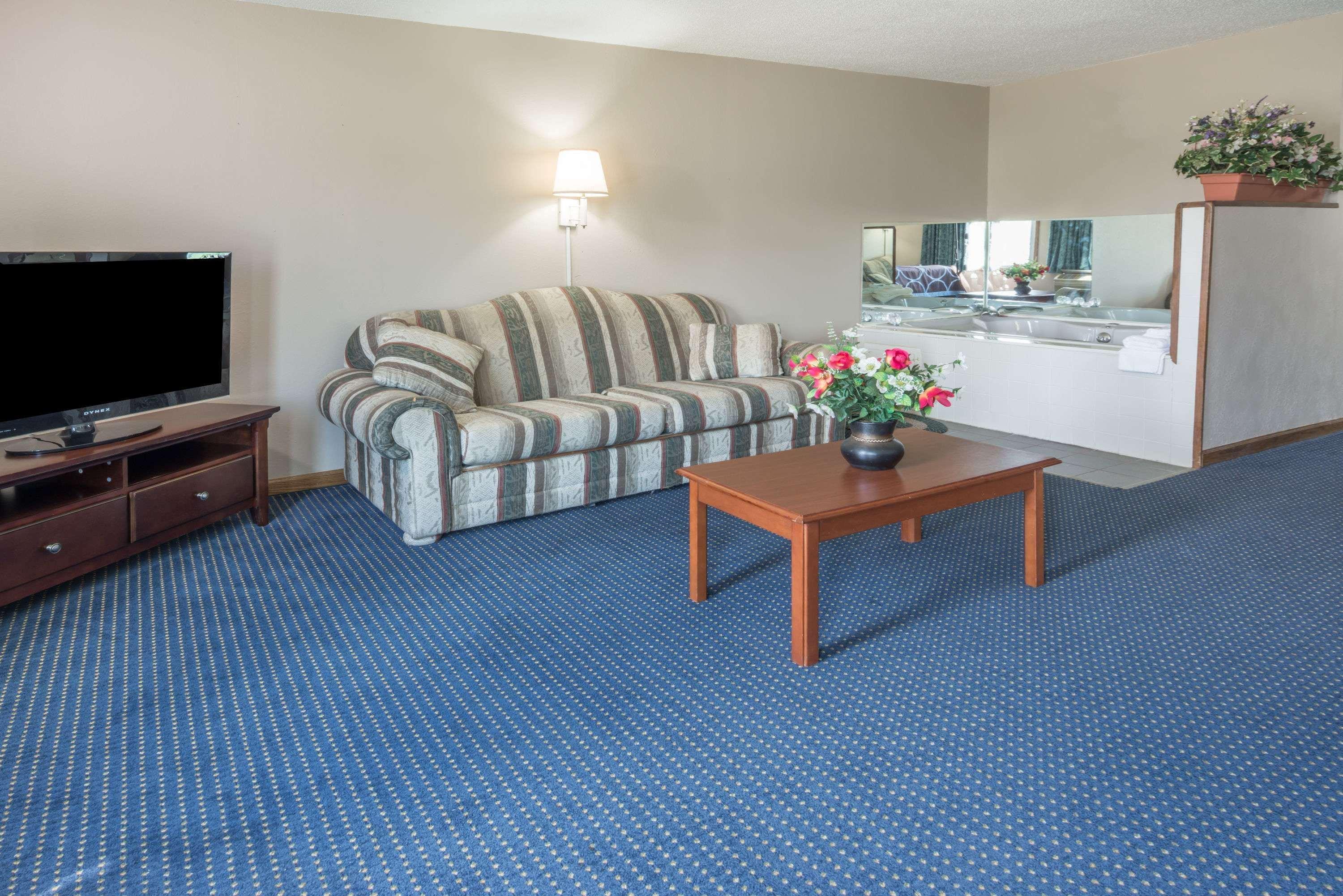 ซูเปอร์ 8 บาย วินด์แฮม โอฟอลลอน มิสซูรี/เซนต์หลุยส์ แอเรีย Hotel ภายนอก รูปภาพ