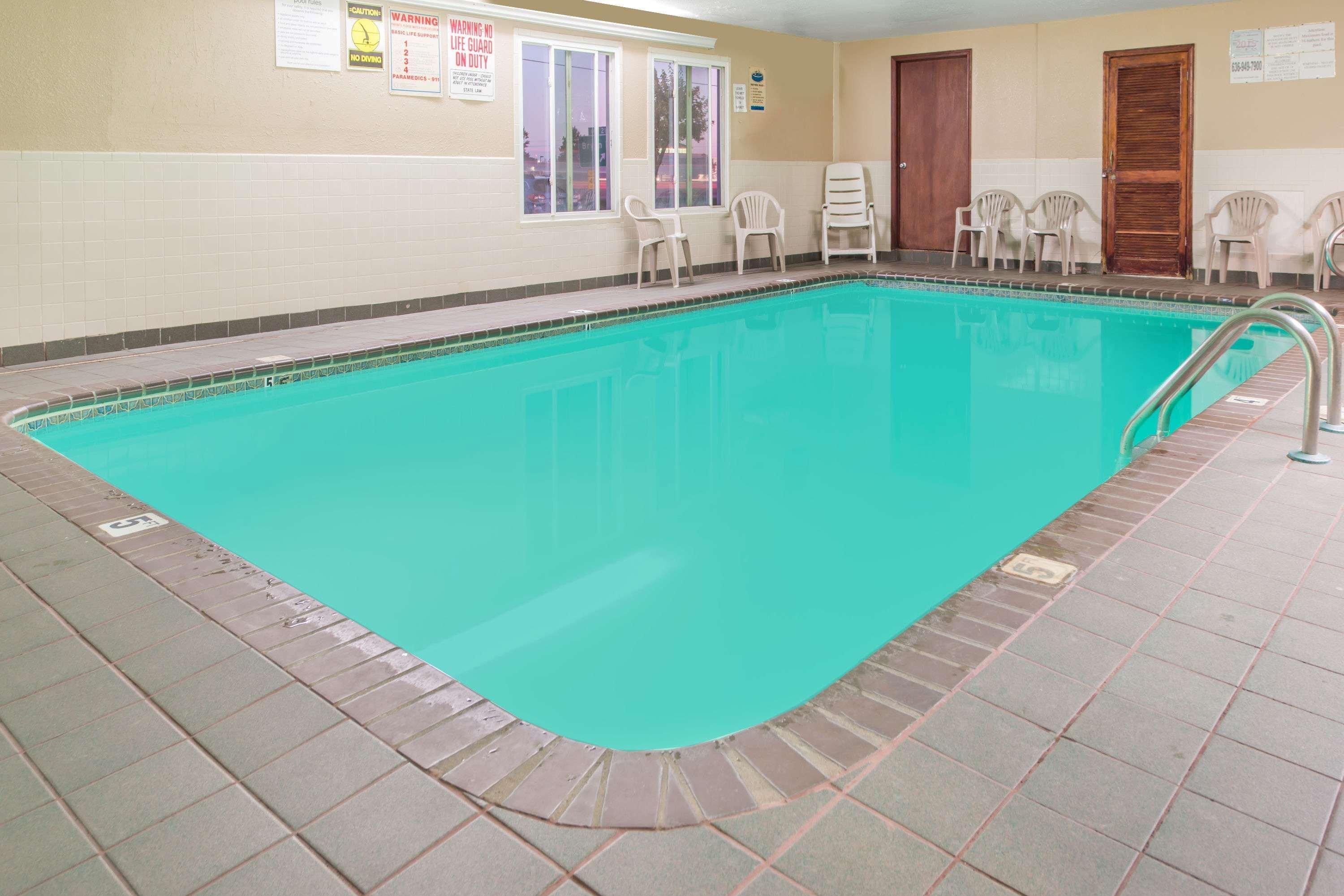 ซูเปอร์ 8 บาย วินด์แฮม โอฟอลลอน มิสซูรี/เซนต์หลุยส์ แอเรีย Hotel ภายนอก รูปภาพ